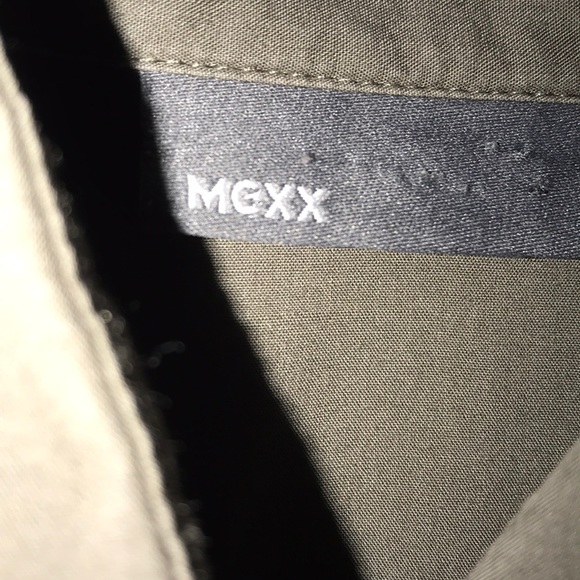 Shirt - Picture 2 of 3